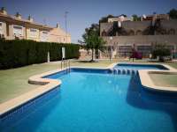 Venta - Bungalow - Chalet - adosado - A-GUARDAMAR DEL SEGURA - Sur (rotonda entrada)