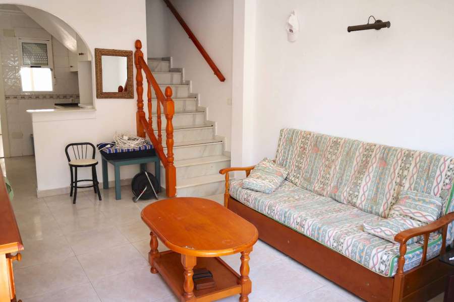 Venta - Bungalow - Chalet - adosado - A-GUARDAMAR DEL SEGURA - Sur (rotonda entrada)