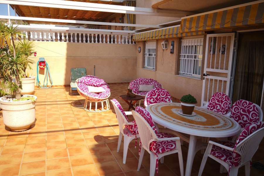 Venta - Planta Baja - A-GUARDAMAR DEL SEGURA - Sur (rotonda entrada)