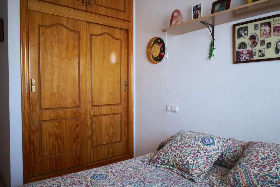 Venta - Planta Baja - A-GUARDAMAR DEL SEGURA - Sur (rotonda entrada)