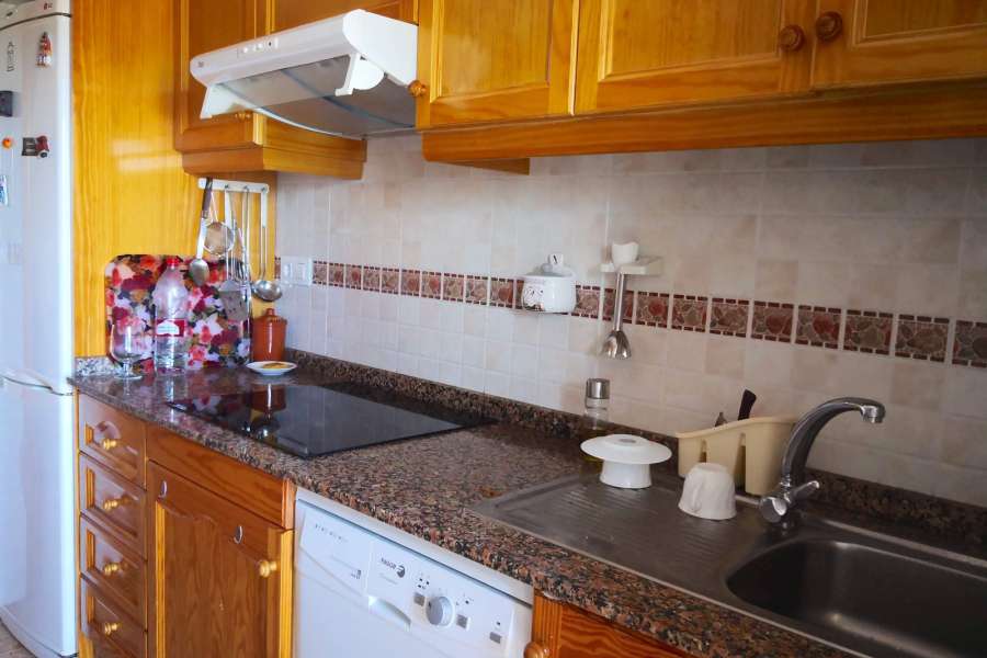 Venta - Planta Baja - A-GUARDAMAR DEL SEGURA - Sur (rotonda entrada)