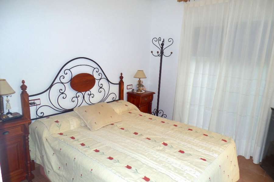 Venta - Bungalow - Chalet - adosado - A-GUARDAMAR DEL SEGURA - Oeste (Eden-Raso)