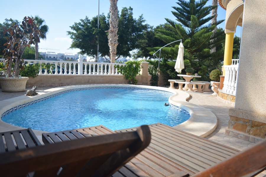 Venta - Chalet - Villa - A-GUARDAMAR DEL SEGURA - Oeste (Eden-Raso)