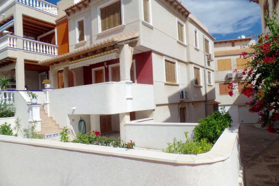 Venta - Chalet - Villa - A-GUARDAMAR DEL SEGURA - Pueblo 