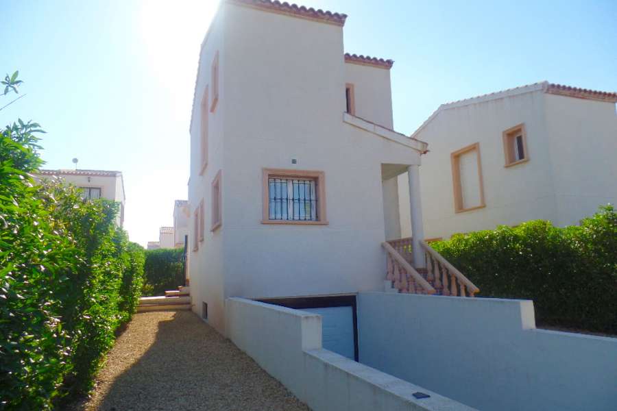 Vente - Bungalow - Chalet - adosado - A-GUARDAMAR DEL SEGURA - Oeste (Eden-Raso)
