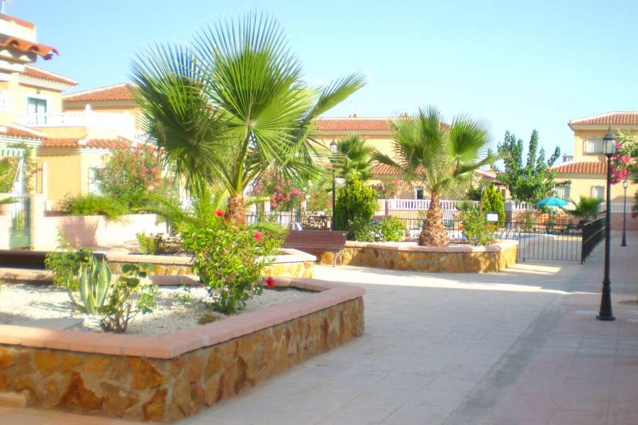 Sale - Bungalow - Chalet - adosado - Almoradi
