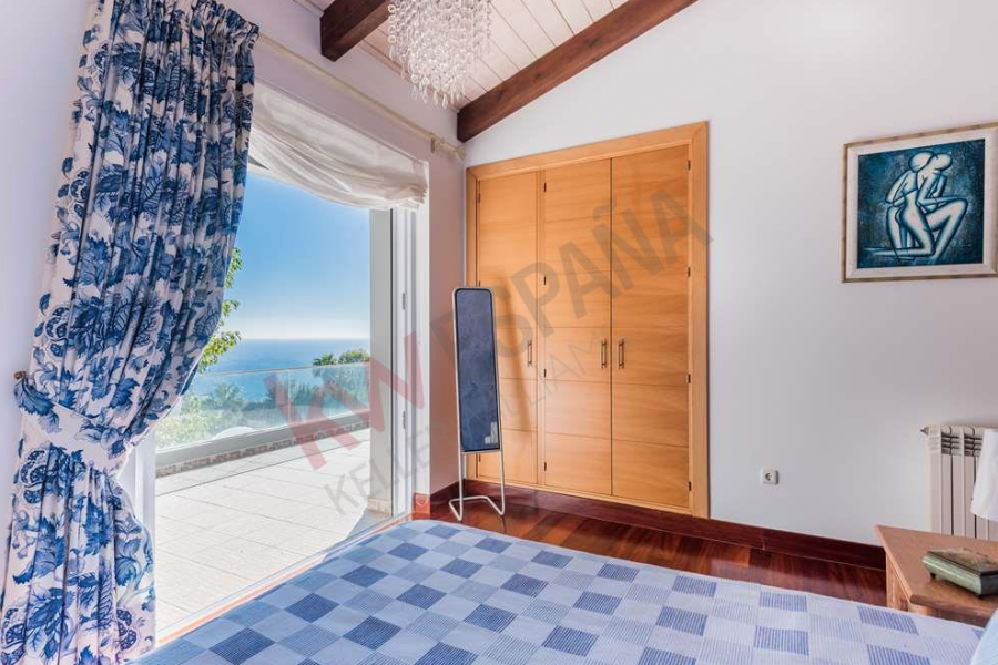 Venta - Chalet - Villa - Manilva
