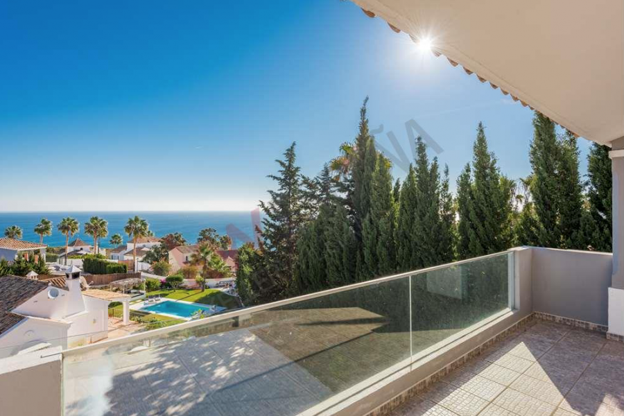 Venta - Chalet - Villa - Manilva