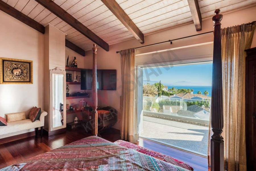 Venta - Chalet - Villa - Manilva