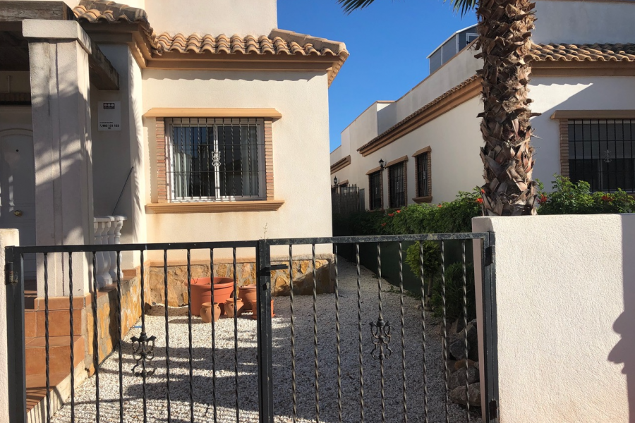 Venta - Bungalow - Chalet - adosado - A-GUARDAMAR DEL SEGURA - Oeste (Eden-Raso)