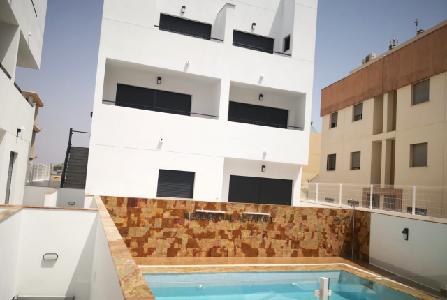 Piso - apartamento - Venta - A-GUARDAMAR DEL SEGURA - Sur (rotonda entrada)