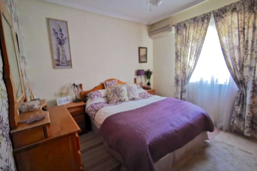 Продажа - Бунгало/Taунхаус - A-GUARDAMAR DEL SEGURA - Sur (rotonda entrada)