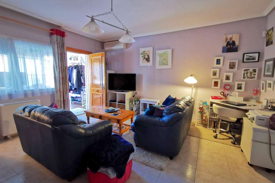 Продажа - Бунгало/Taунхаус - A-GUARDAMAR DEL SEGURA - Sur (rotonda entrada)