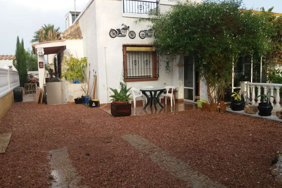 Venta - Bungalow - Chalet - adosado - La Marina - Urbanizaciones