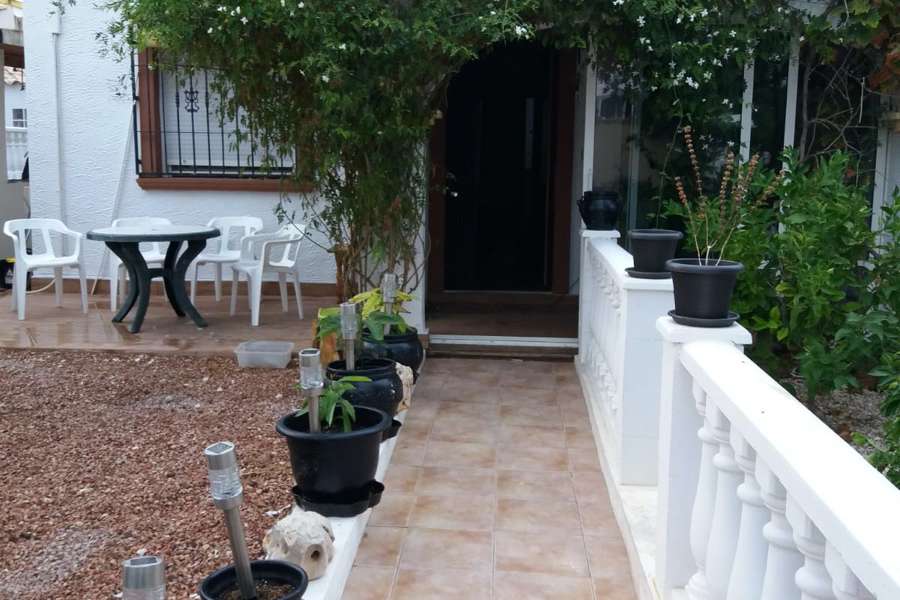 Venta - Bungalow - Chalet - adosado - La Marina - Urbanizaciones