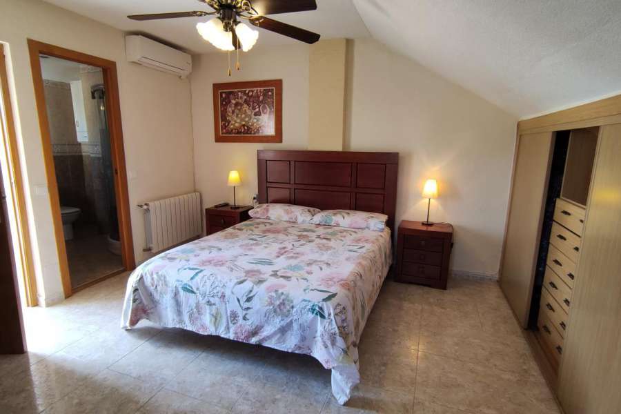 Venta - Bungalow - Chalet - adosado - A-ALICANTE CAPITAL - SAN JUAN PLAYA-GOLF ALICANTE