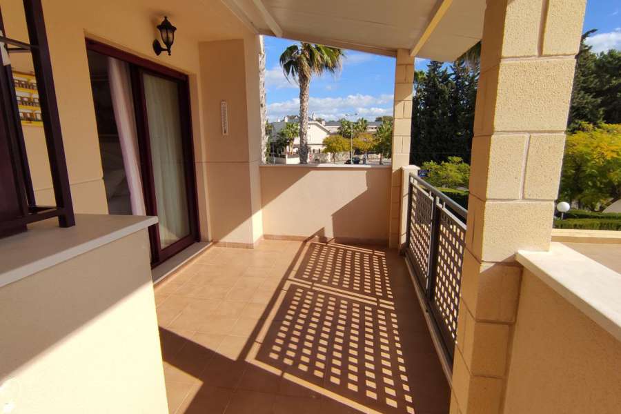 Venta - Bungalow - Chalet - adosado - A-ALICANTE CAPITAL - SAN JUAN PLAYA-GOLF ALICANTE
