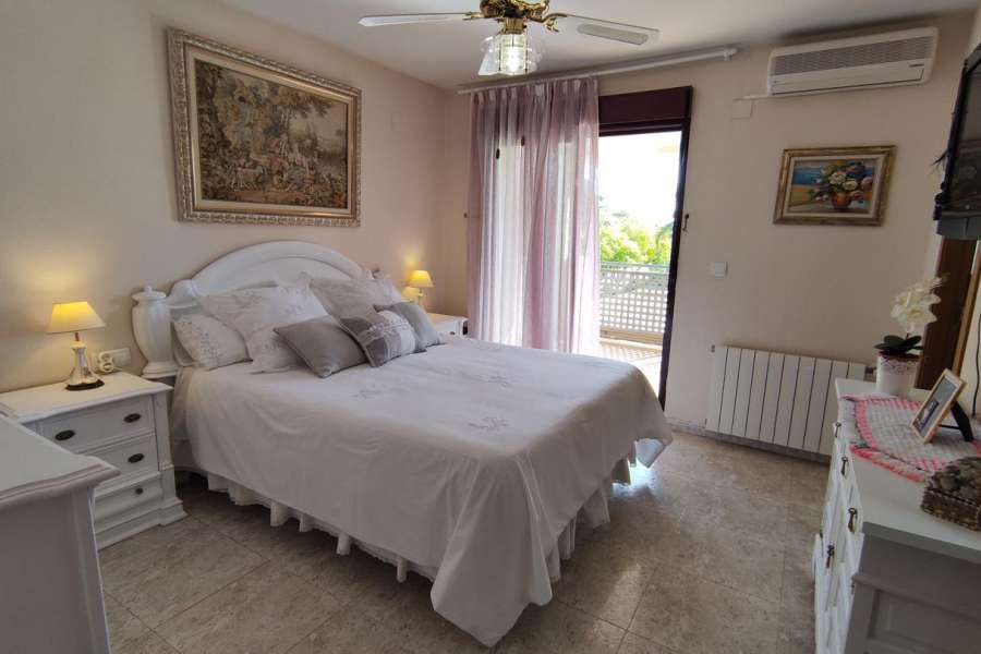 Venta - Bungalow - Chalet - adosado - A-ALICANTE CAPITAL - SAN JUAN PLAYA-GOLF ALICANTE