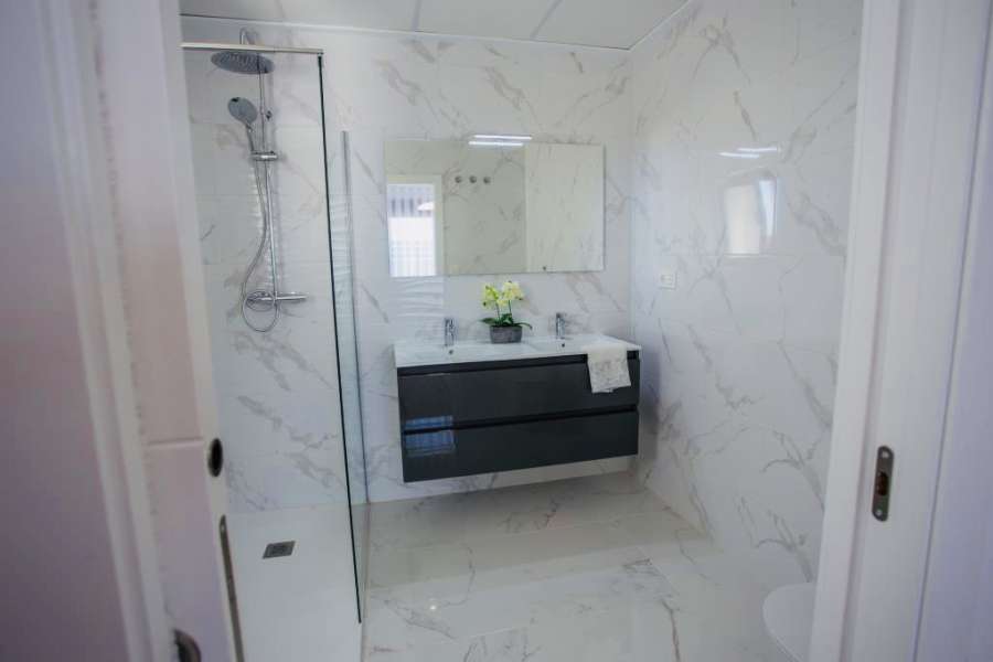 Venta - Bungalow - Chalet - adosado - Montesinos