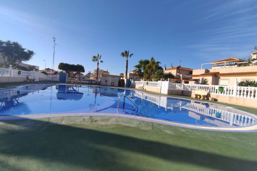 Venta - Bungalow - Chalet - adosado - A-ORIHUELA COSTA - COSTA Playa Flamenca