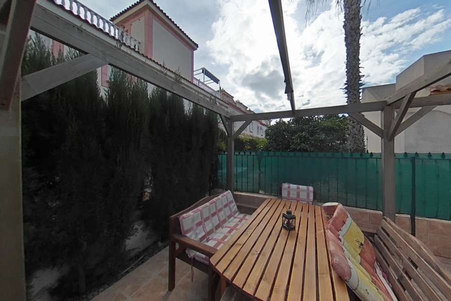 Venta - Bungalow - Chalet - adosado - A-ORIHUELA COSTA - COSTA Playa Flamenca
